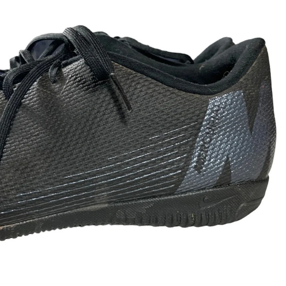 Nike Men’s Vapor 12 Academy IC  Men's US 9.5 Black AH7383-001 Non Marking - Picture 10 of 12